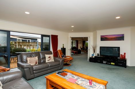 Photo of property in 5 Virginia Grove, Milson, Palmerston North, 4414