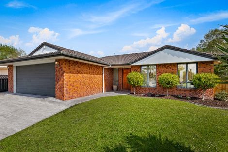 Photo of property in 12 Semillon Avenue, Henderson, Auckland, 0612
