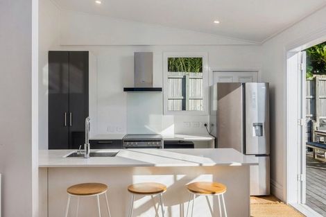 Photo of property in 34 Lawrence Street, Herne Bay, Auckland, 1011