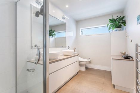 Photo of property in 20 Kensington Drive, Orewa, 0931