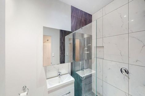 Photo of property in Stadium Garden Flats, 311/107 Thorndon Quay, Pipitea, Wellington, 6011