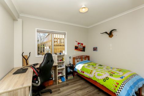 Photo of property in 17 Kowhai Street, Inglewood, 4330