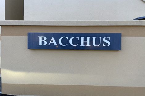 Photo of property in 2c/7-11 Bute Road, Browns Bay, Auckland, 0630