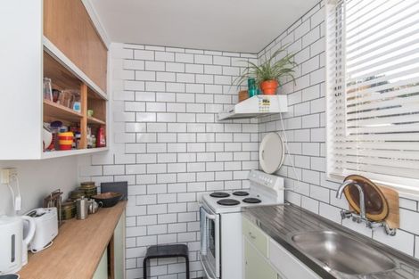 Photo of property in 15/76 Freyberg Street, Lyall Bay, Wellington, 6022