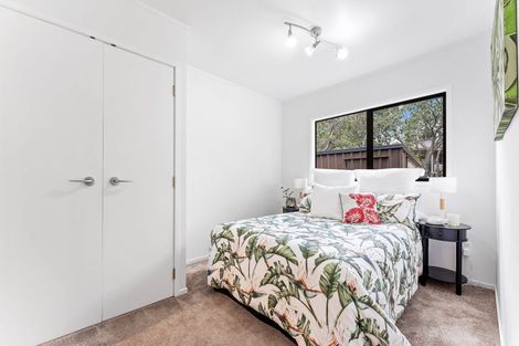 Photo of property in 6 Elliston Crescent, Stanmore Bay, Whangaparaoa, 0932