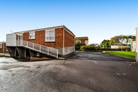 Photo of property in 303b Devon Street West, New Plymouth, 4310