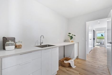 Photo of property in 10 Korimako Lane, One Tree Point, 0118