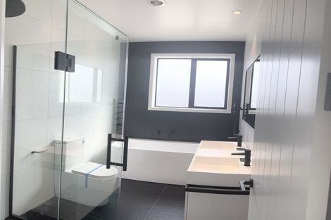 Photo of property in 2 Picnic Point Road, Hobsonville, Auckland, 0616