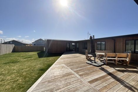 Photo of property in 2 Manaia Street, Pegasus, 7612