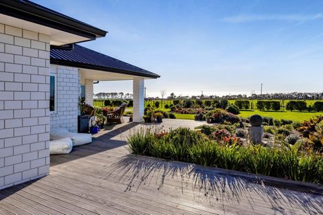 Photo of property in 60 Turangi Road, Motunui, Waitara, 4383