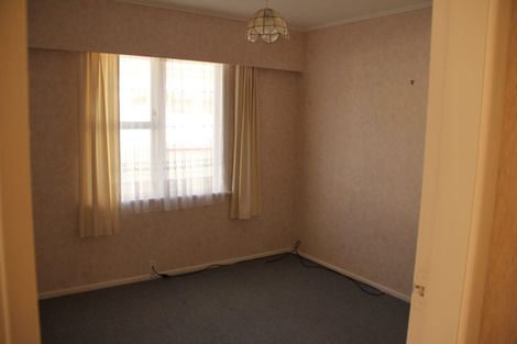 Photo of property in 127 Parkvale Road, Karori, Wellington, 6012