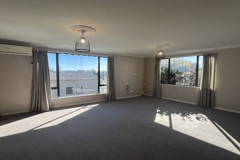 Photo of property in 90 Forest Lake Road, Forest Lake, Hamilton, 3200