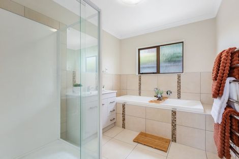 Photo of property in 5 The Top Gallant, Whitby, Porirua, 5024