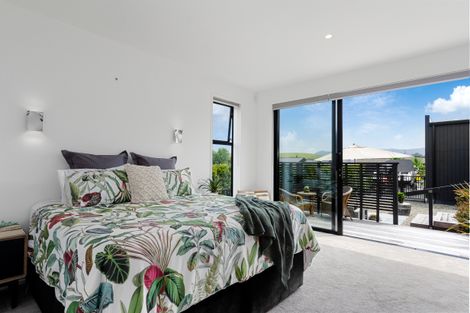 Photo of property in 16 Awanui Crescent, Matakana, 0985