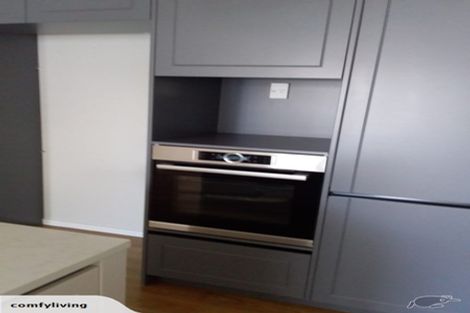 Photo of property in 2/69 Lake Road, Devonport, Auckland, 0624