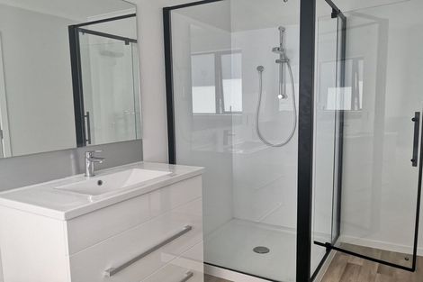 Photo of property in 124a Cambridge Terrace, Fairfield, Lower Hutt, 5011