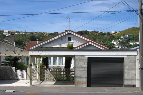 Photo of property in 75 Derwent Street, Island Bay, Wellington, 6023