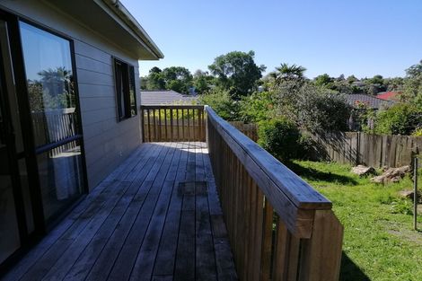 Photo of property in 7 Styca Place, Sunnyvale, Auckland, 0612