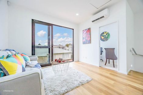 Photo of property in 1b Edwards Avenue, Henderson, Auckland, 0610