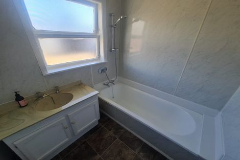 Photo of property in 630 Queen Street East, Levin, 5510