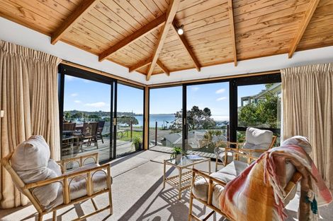 Photo of property in 4 Davis Crescent, Paihia, 0200
