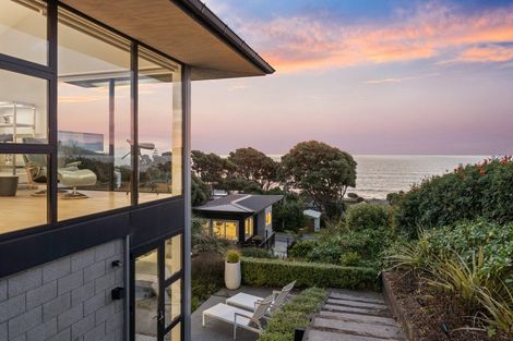 Photo of property in 15 Karekare Road, Raumati South, Paraparaumu, 5032