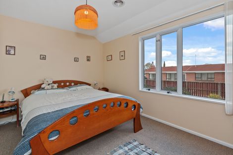 Photo of property in 132b Warren Crescent, Hillmorton, Christchurch, 8025