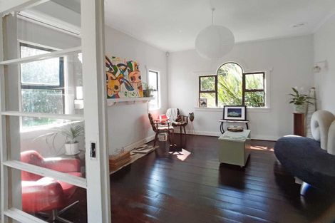 Photo of property in 87 South Road, Manaia, 4612