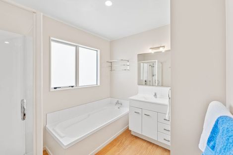 Photo of property in 114 Field Way, Waikanae Beach, Waikanae, 5036