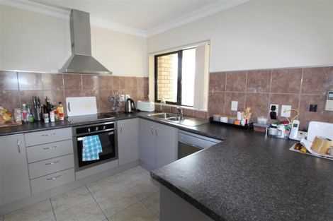 Photo of property in 6 Chadwick Place, Rototuna North, Hamilton, 3210