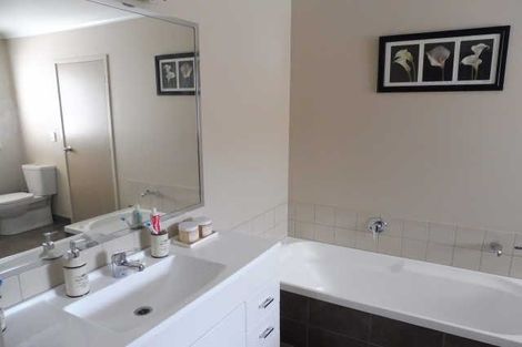 Photo of property in 17 Hensley Crescent, Flagstaff, Hamilton, 3210