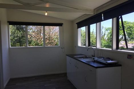 Photo of property in 91 Seymour Road, Sunnyvale, Auckland, 0612