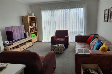 Photo of property in 2b Makura Road, Long Bay, Auckland, 0630