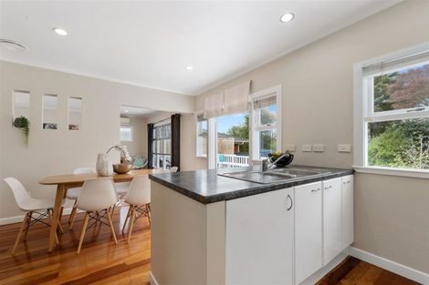Photo of property in 2/227 Glenfield Road, Hillcrest, Auckland, 0627