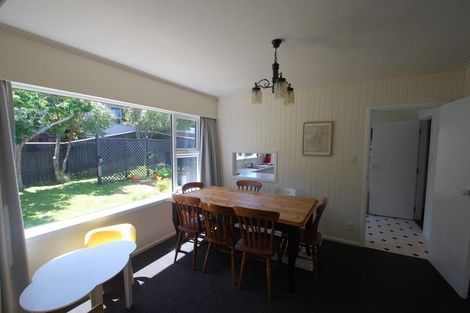 Photo of property in 109 Taylor Terrace, Tawa, Wellington, 5028