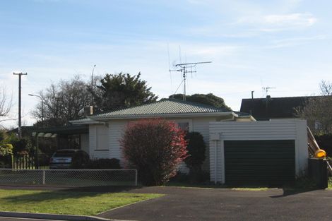 Photo of property in 1 Bretton Terrace, Hillcrest, Hamilton, 3216