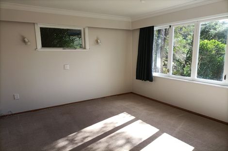 Photo of property in 136 Wyndham Road, Pinehaven, Upper Hutt, 5019