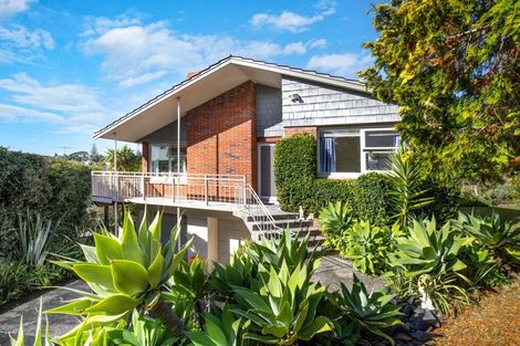 Photo of property in 18 Mayfair Crescent, Mairangi Bay, Auckland, 0630