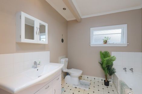 Photo of property in 96 Muritai Street, Tahunanui, Nelson, 7011