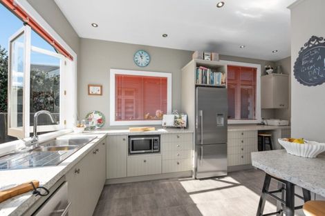 Photo of property in 21 Beaumont Avenue, Alicetown, Lower Hutt, 5010