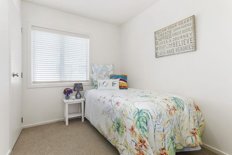 Photo of property in 4/78 Fernhill Way, Oteha, Auckland, 0632