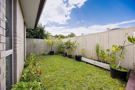 Photo of property in 37 Riverglade Parkway, Te Atatu South, Auckland, 0610
