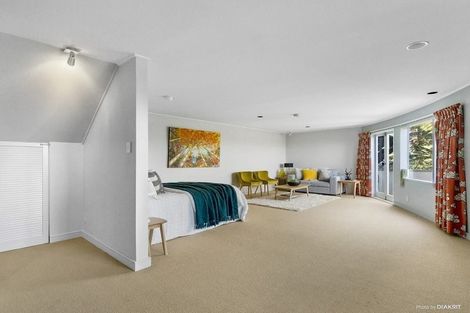 Photo of property in 53 Harbour View Road, Northland, Wellington, 6012