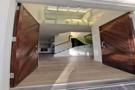 Photo of property in 23 Elsted Place, Goodwood Heights, Auckland, 2105