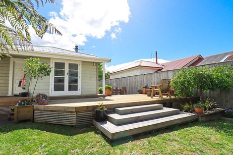 Photo of property in 14 Grant Street, Dannevirke, 4930