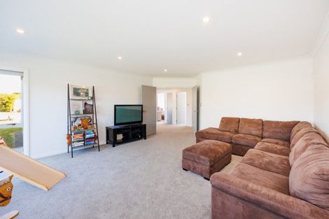 Photo of property in 1 Silicon Way, Fitzherbert, Palmerston North, 4410