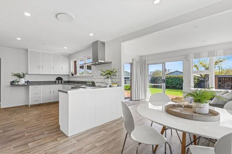 Photo of property in 31 Flower Street, Bryndwr, Christchurch, 8053