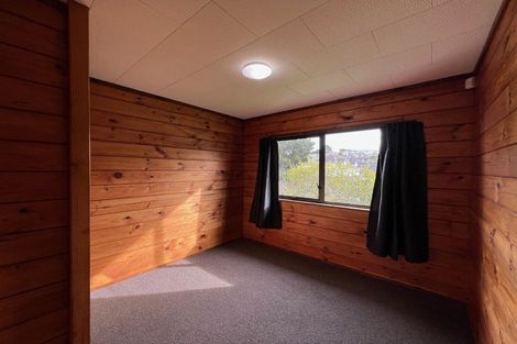 Photo of property in 1/286 Wairau Road, Glenfield, Auckland, 0629