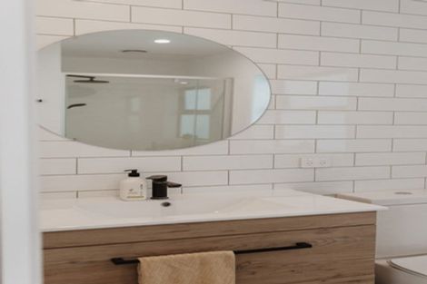 Photo of property in 72 Waipunahau Road, Waikanae, 5036