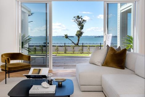 Photo of property in 15 Shelly Beach Parade, Cockle Bay, Auckland, 2014